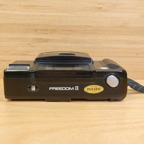 Minolta Freedom II Film Camera / 35mm Point and Shoot / Autofocus  Made in Japan - Picture 3 of 7